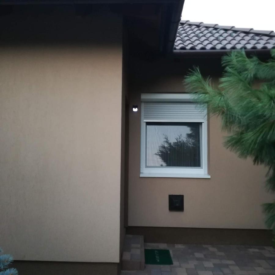 Golden Apartman Orosháza Exterior foto