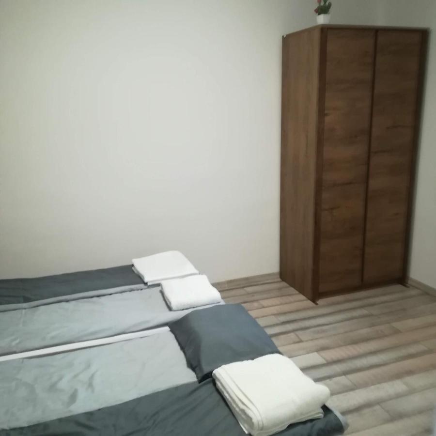 Golden Apartman Orosháza Exterior foto