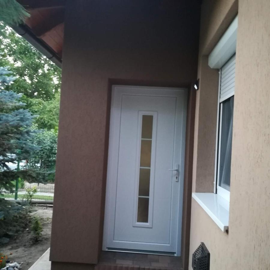 Golden Apartman Orosháza Exterior foto