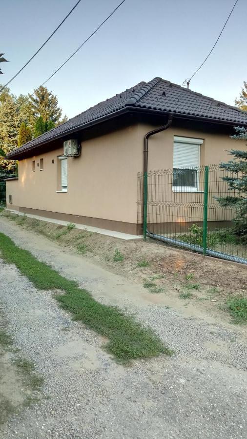 Golden Apartman Orosháza Exterior foto