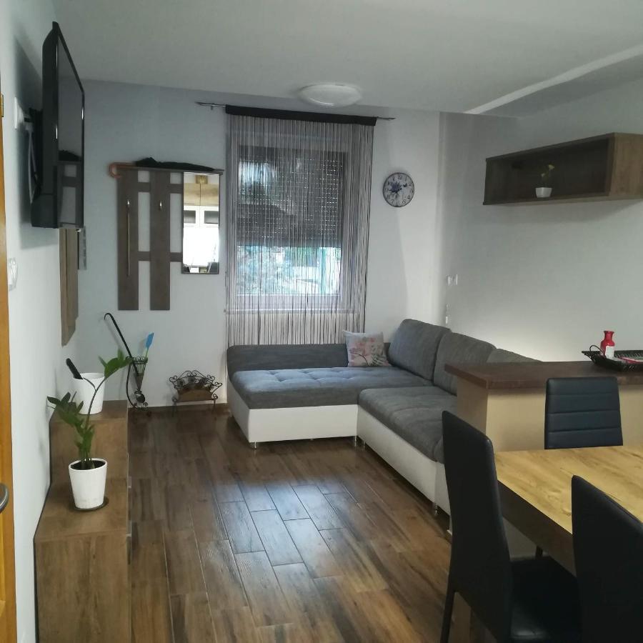 Golden Apartman Orosháza Exterior foto